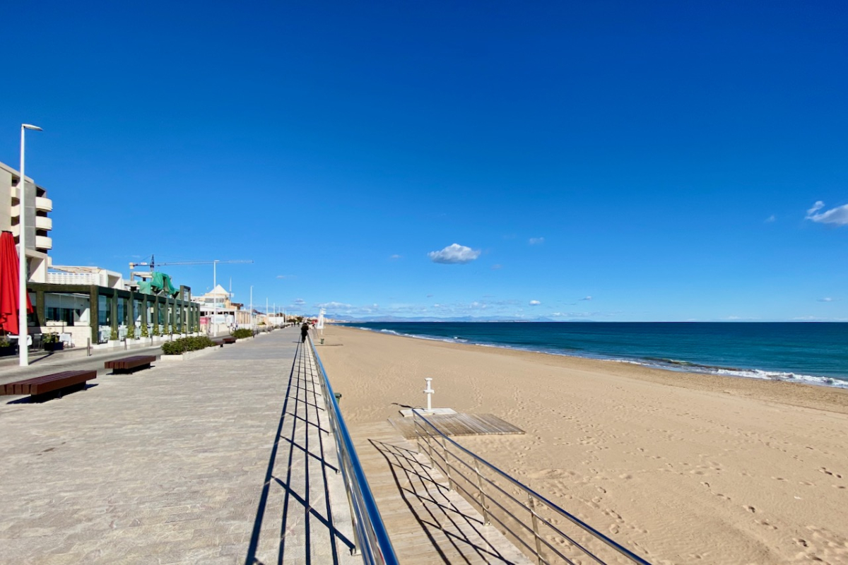 Pārdod māja ar 3 guļamistabām un lielām dienvidu terasēm – Torreblanca Marina – La Mata pludmale