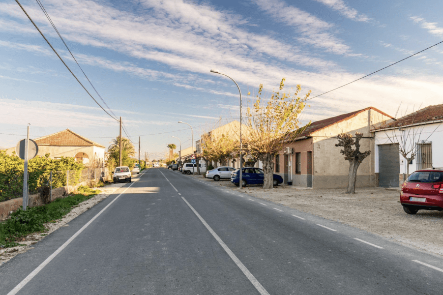 Pirkt māju Spānijā - Rafalas perifērijā, Mudamiento apkaimē, Orihuela, ar skatu uz kalniem un citronu lauku.