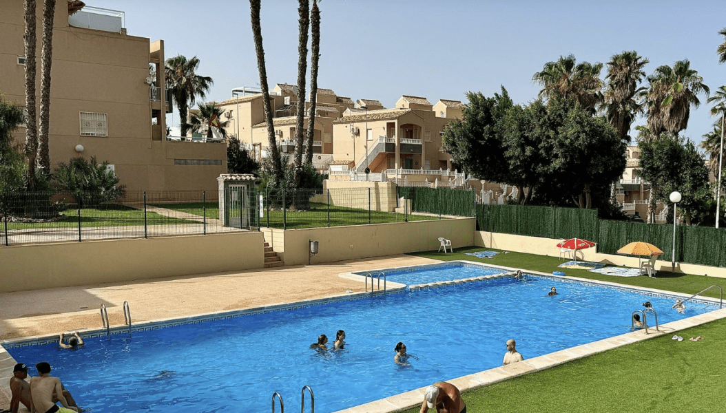 Pārdod Bungalow - Torrevieja (Cabo Cervera)